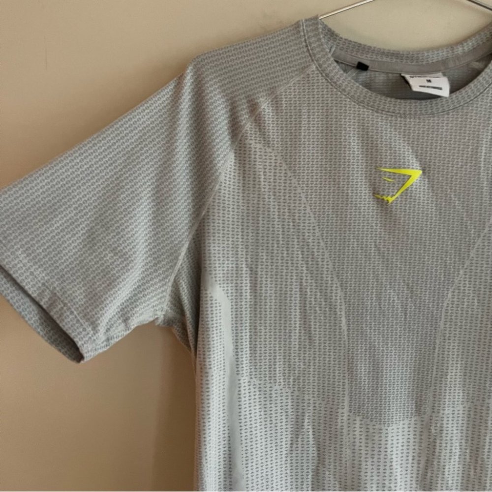 Gymshark Men’s Athletic Short Sleeve Crew Neck Shirt - Picture 6 of 7